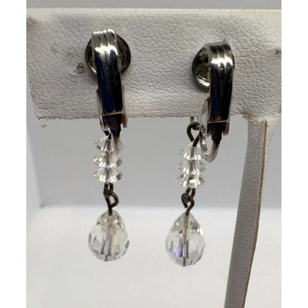 Vintage Aurora Borealis Crystal Dangle‎ Earrings Clip-On Faceted Glass Teardrop